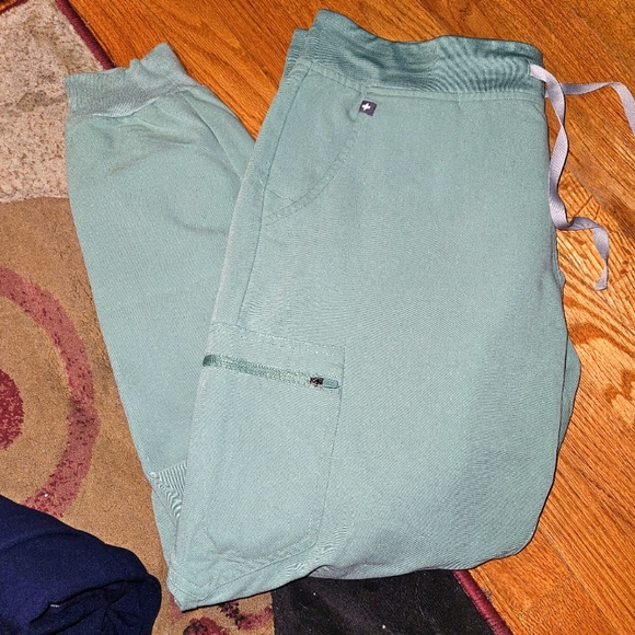 Figs Scrub Pants - Picture 1 of 4